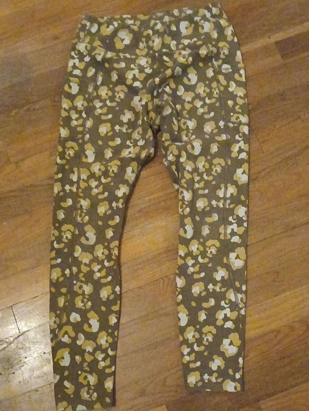 Women’s Olive Leopard Print Leggings